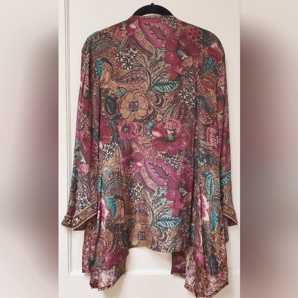 NWT SOFT SURROUNDINGS Floral Print with Beaded Trim Topper - Picture 4 of 11